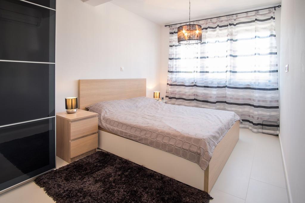 Luxury Spa Apartment Luna นยีวีเซ ห้อง รูปภาพ